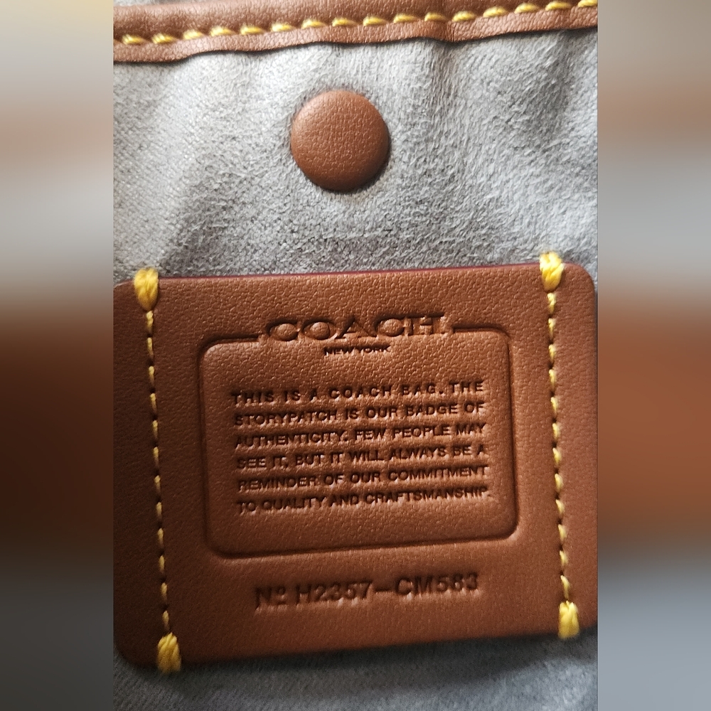 Coach Mira Bag - Picture 14 of 15